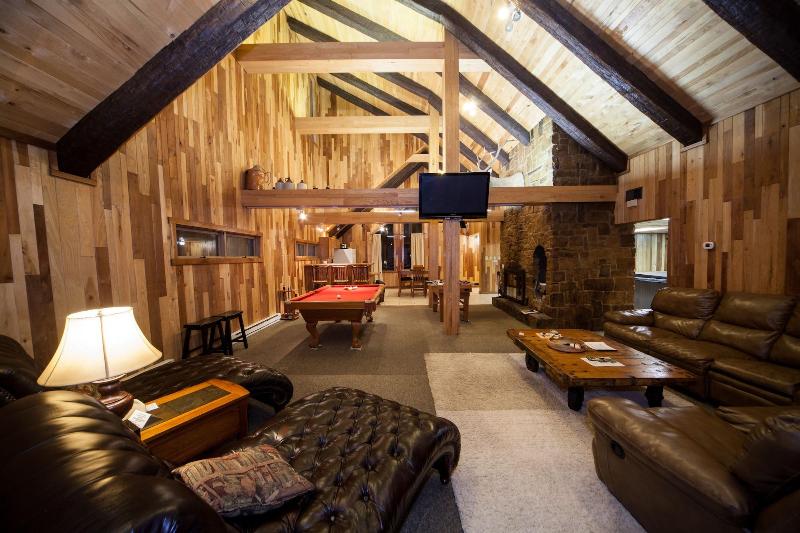 Log Cabin Lodge & Suites image
