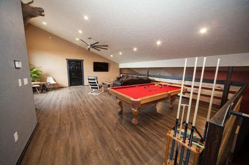 Log Cabin Lodge & Suites image