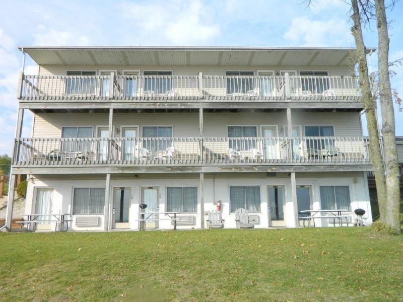 Algoma Beach Motel image