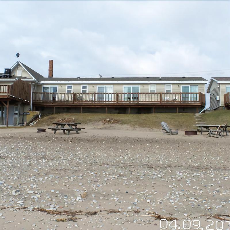 Algoma Beach Motel image