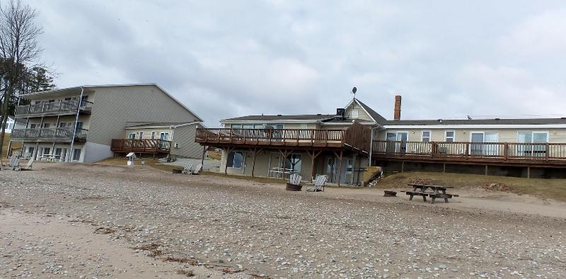 Algoma Beach Motel image