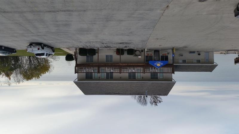 Algoma Beach Motel image
