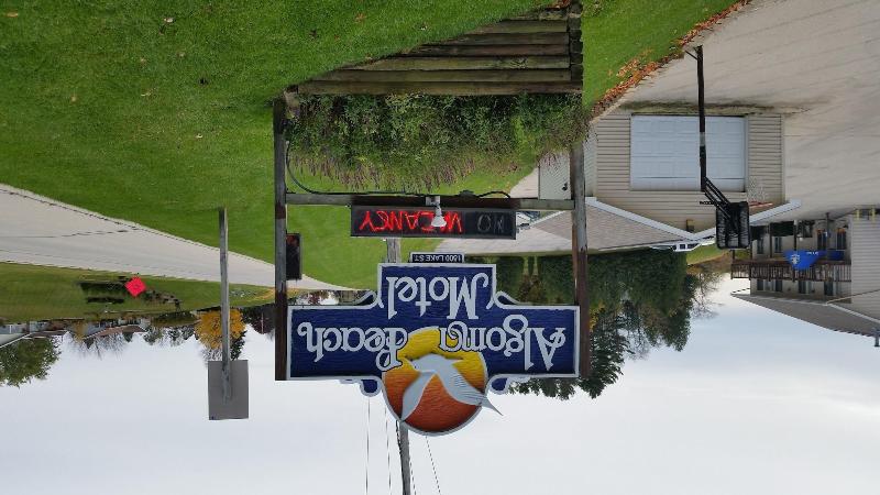 Algoma Beach Motel image