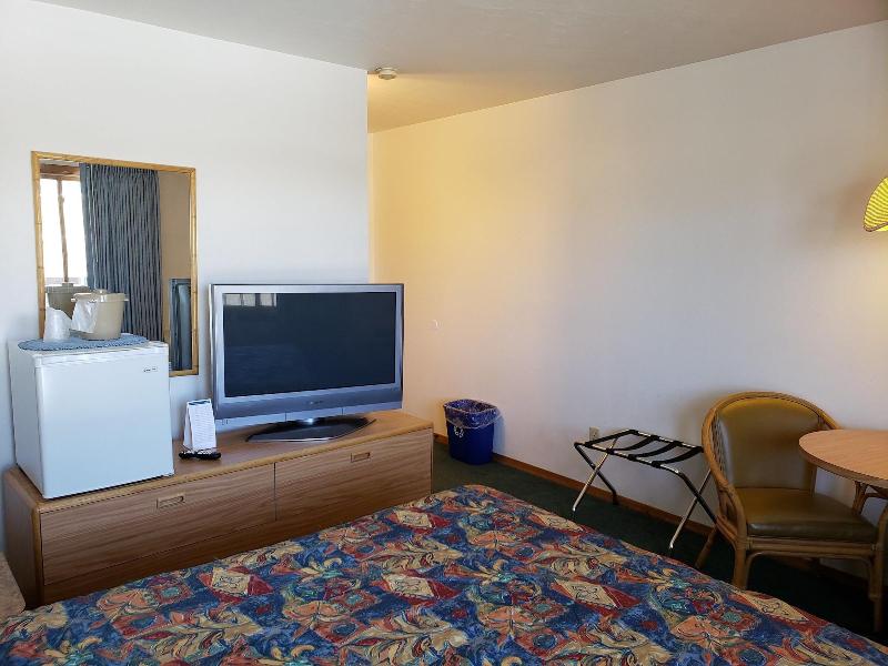 Algoma Beach Motel image