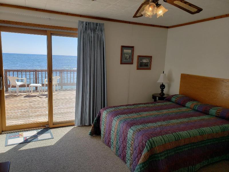 Algoma Beach Motel image