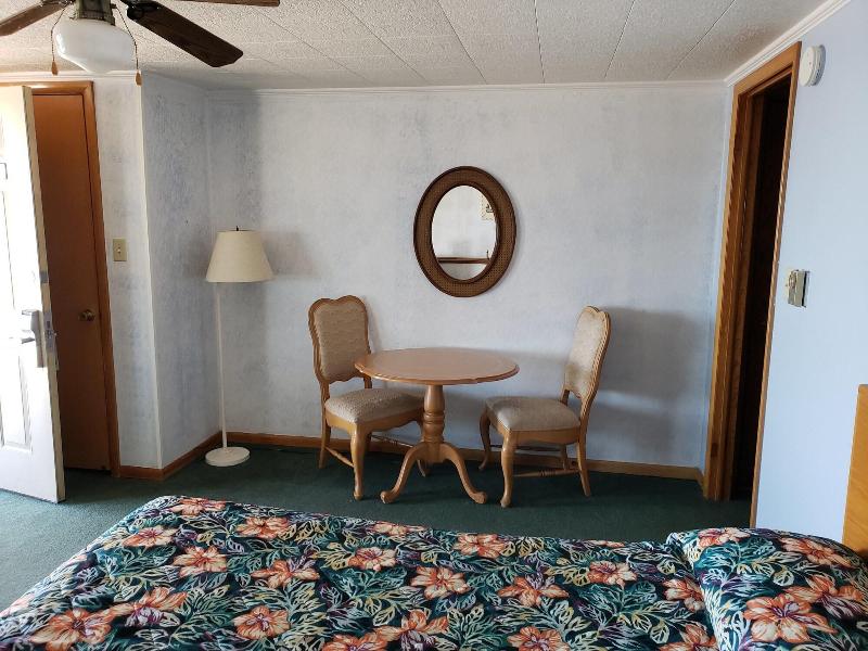 Algoma Beach Motel image