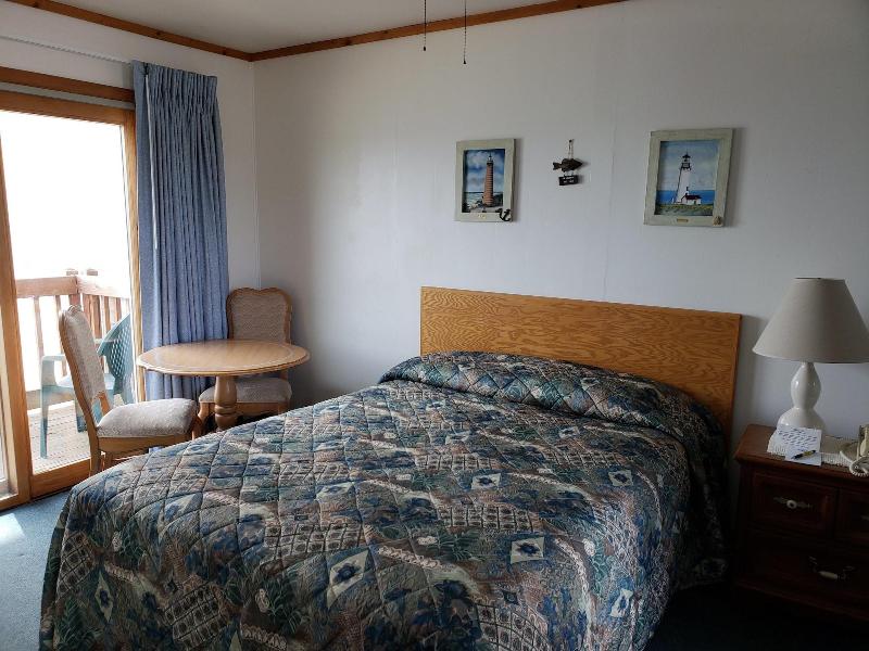 Algoma Beach Motel image