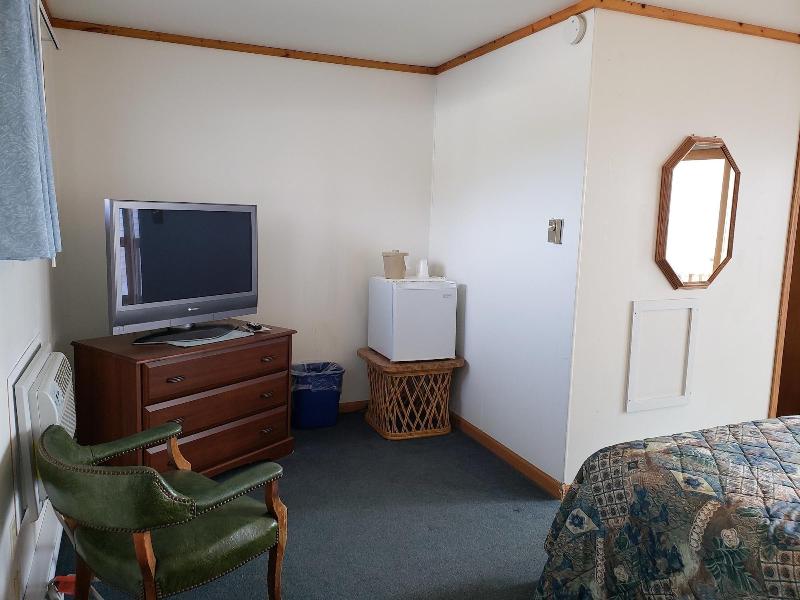 Algoma Beach Motel image