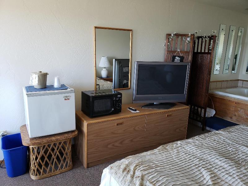 Algoma Beach Motel image