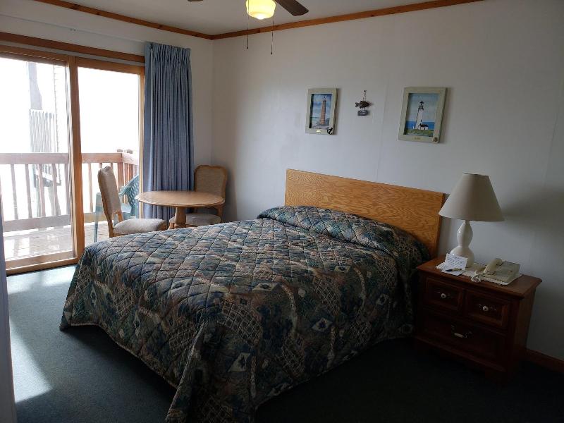 Algoma Beach Motel image