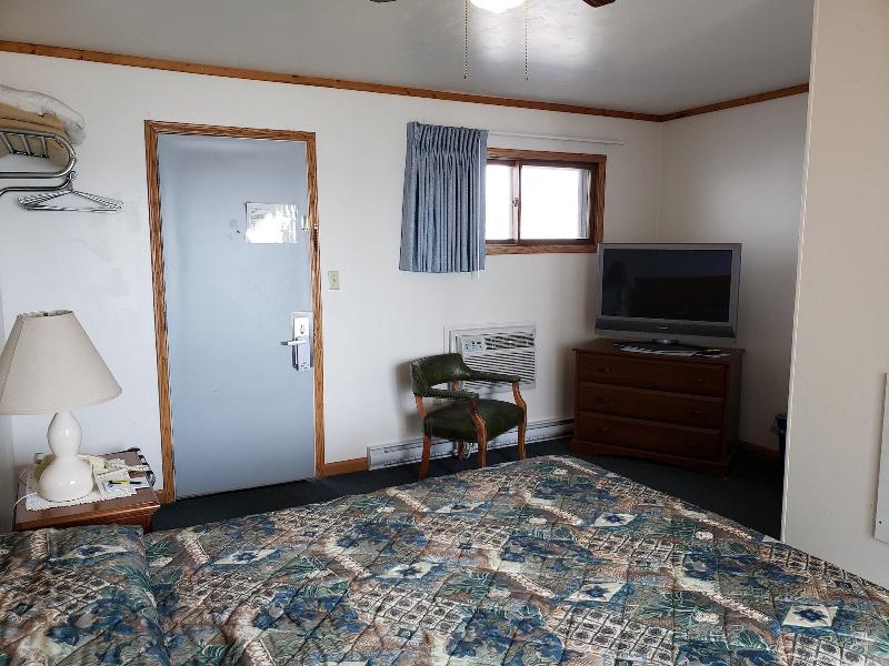 Algoma Beach Motel image