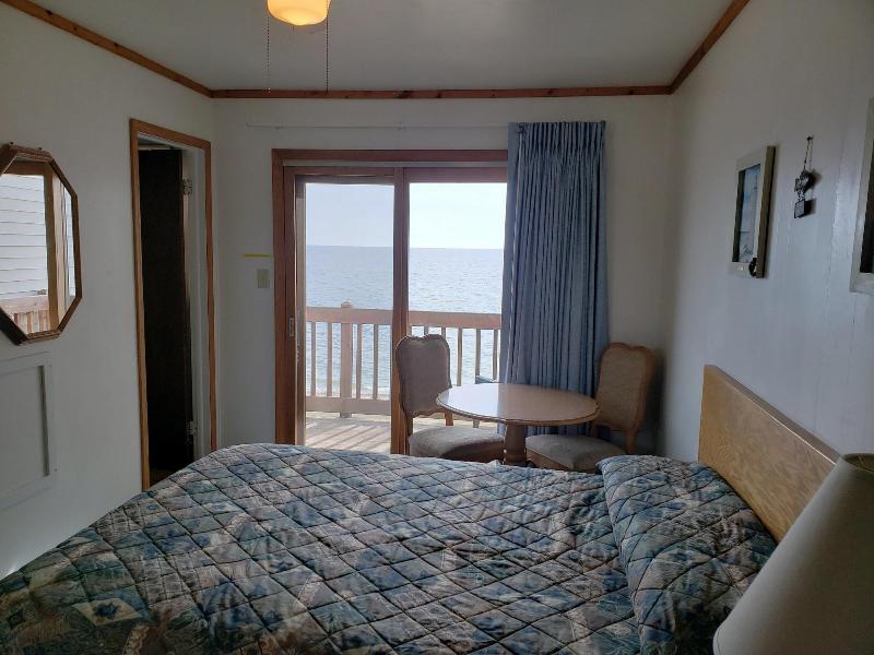 Algoma Beach Motel image