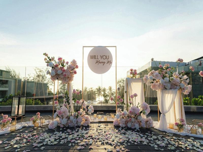 Four Points By Sheraton Phuket Patong Beach Resort image