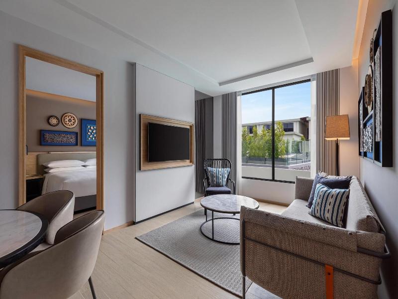 Four Points By Sheraton Phuket Patong Beach Resort image