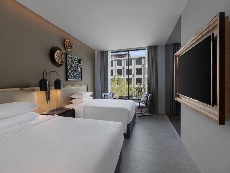 Four Points By Sheraton Phuket Patong Beach Resort image
