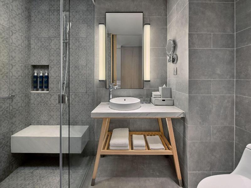 Four Points By Sheraton Phuket Patong Beach Resort image