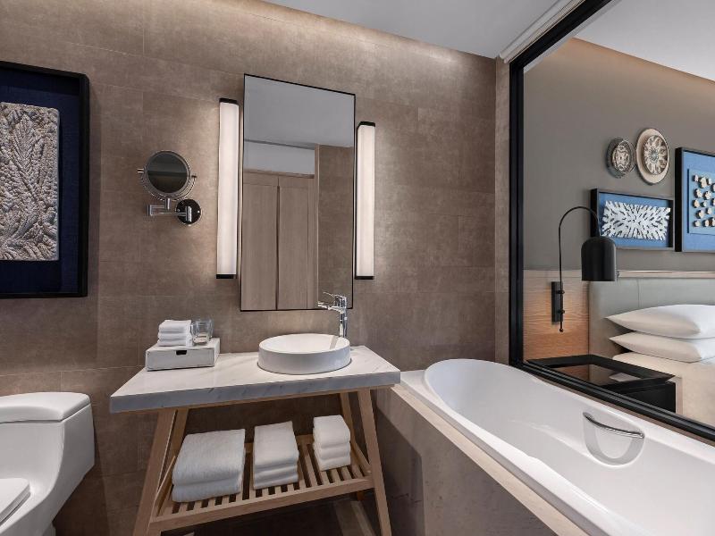 Four Points By Sheraton Phuket Patong Beach Resort image