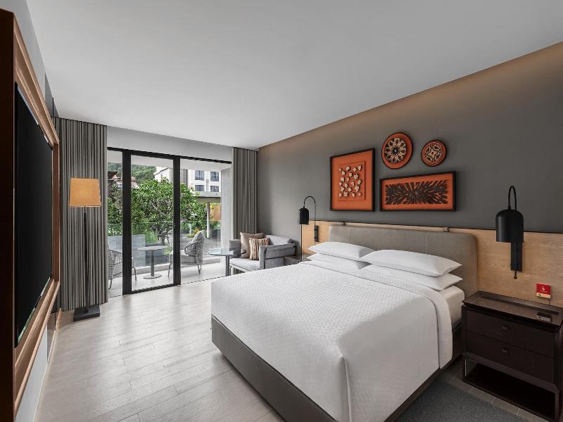 Four Points By Sheraton Phuket Patong Beach Resort image