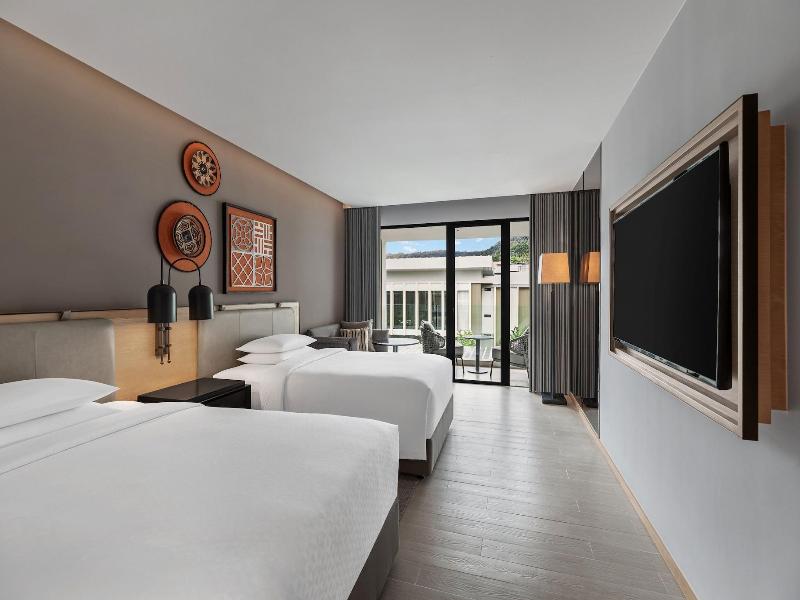 Four Points By Sheraton Phuket Patong Beach Resort image