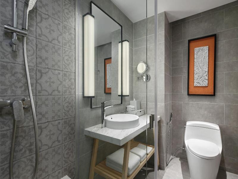 Four Points By Sheraton Phuket Patong Beach Resort image