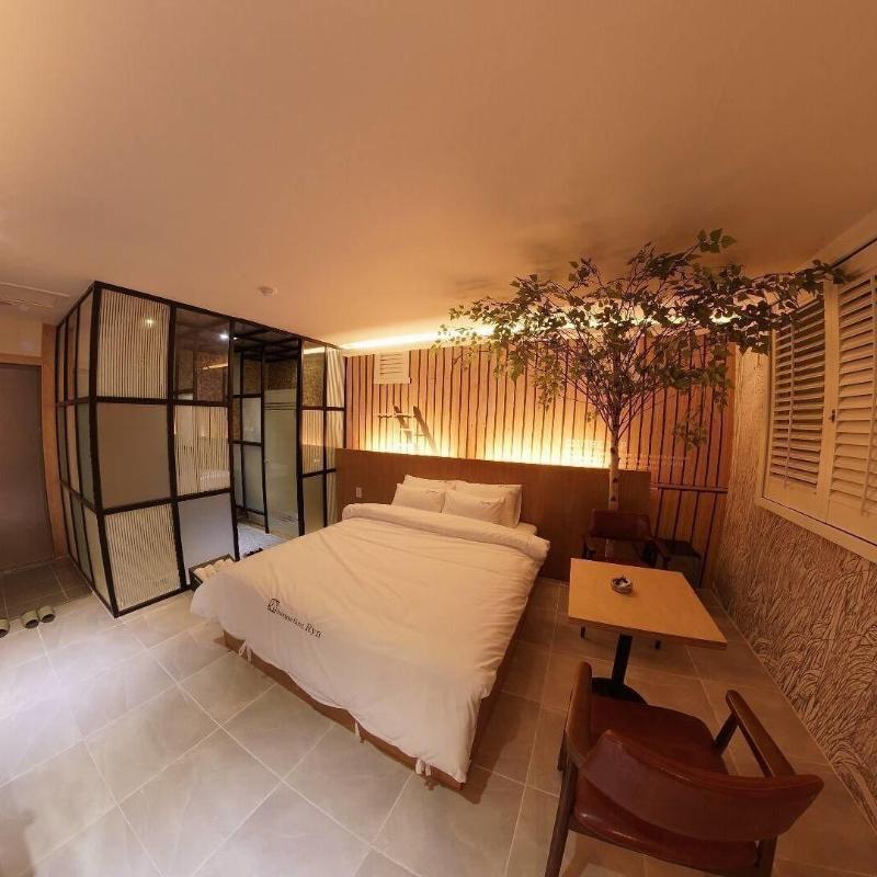 Ryn Boutique Hotel image