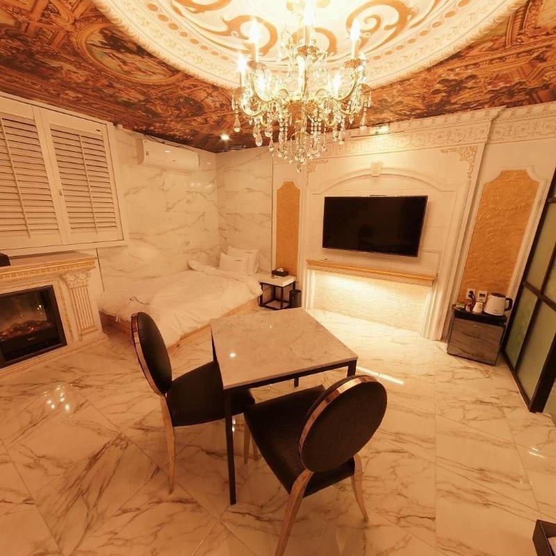 Ryn Boutique Hotel image