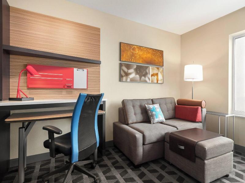 Towneplace Suites By Marriott Janesville image