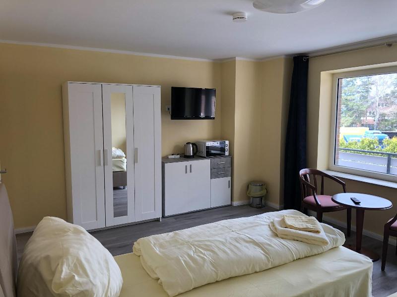 M&M Hotel - Neu Wulmstorf image