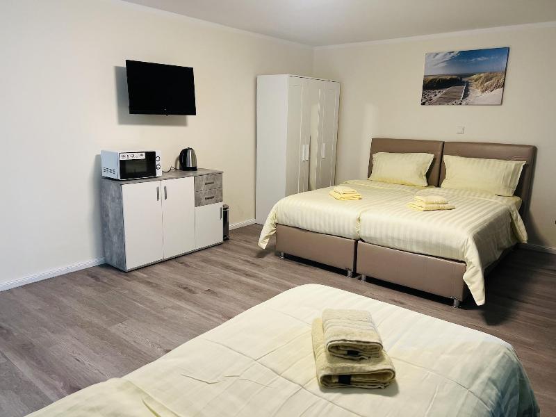 M&M Hotel - Neu Wulmstorf image