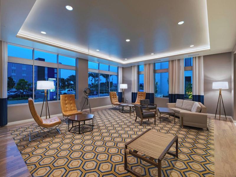 TownePlace Suites by Marriott San Diego Airport/Li image