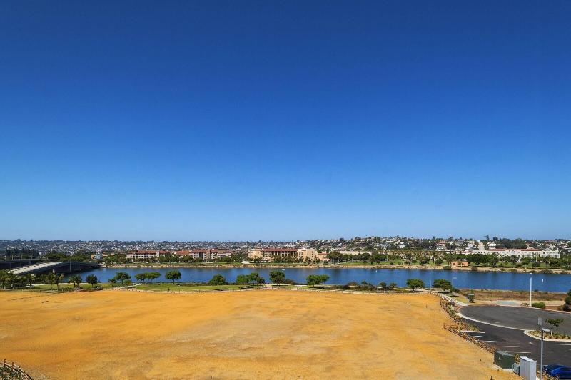 TownePlace Suites by Marriott San Diego Airport/Li image