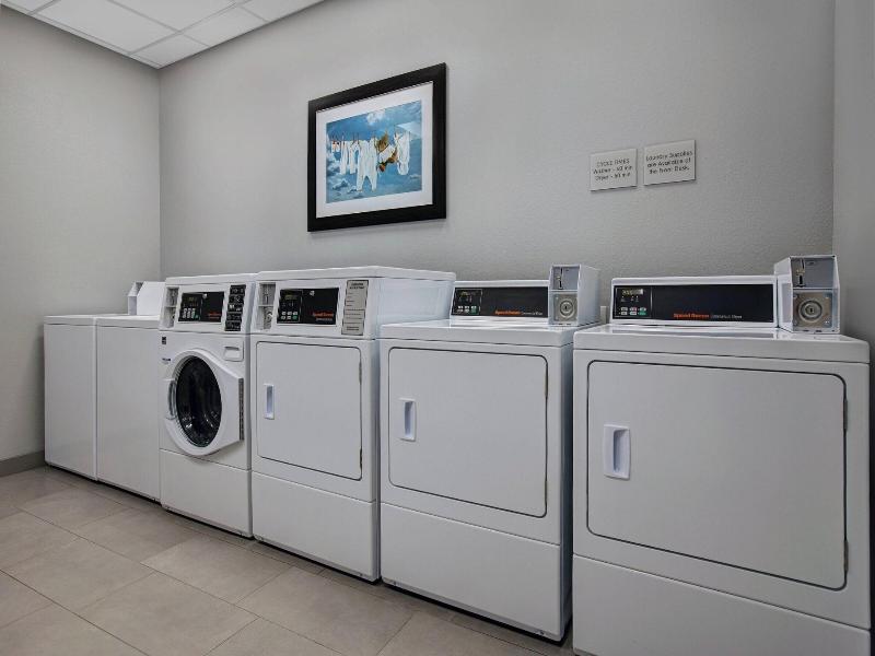 Towneplace Suites By Marriott Phoenix Glendale Spo image