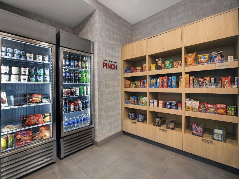 Towneplace Suites By Marriott Phoenix Glendale Spo image