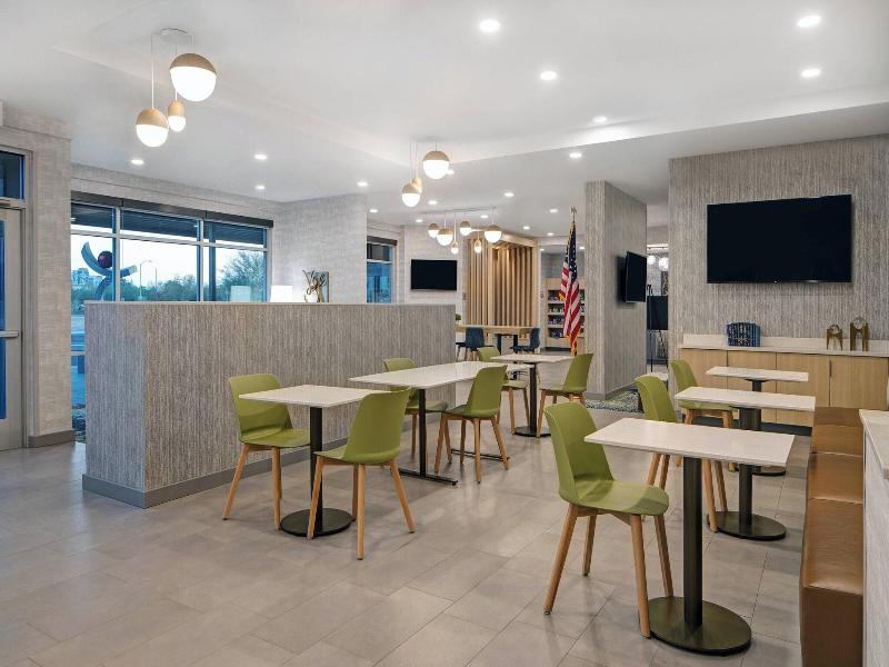 Towneplace Suites By Marriott Phoenix Glendale Spo image
