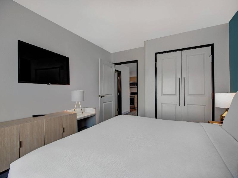 Towneplace Suites By Marriott Phoenix Glendale Spo image