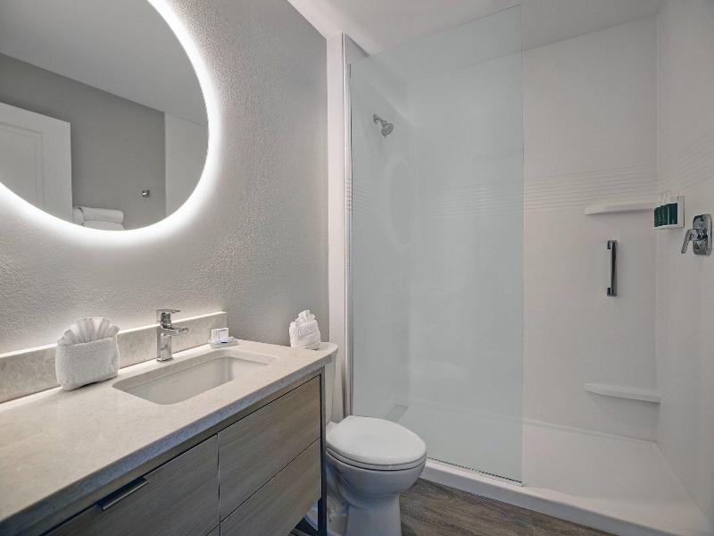 Towneplace Suites By Marriott Phoenix Glendale Spo image