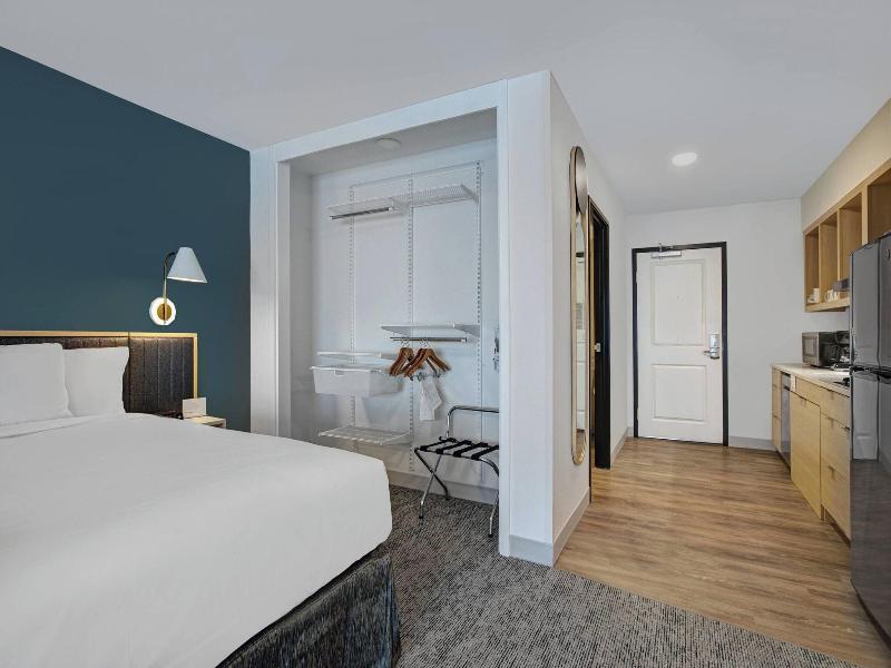 Towneplace Suites By Marriott Phoenix Glendale Spo image