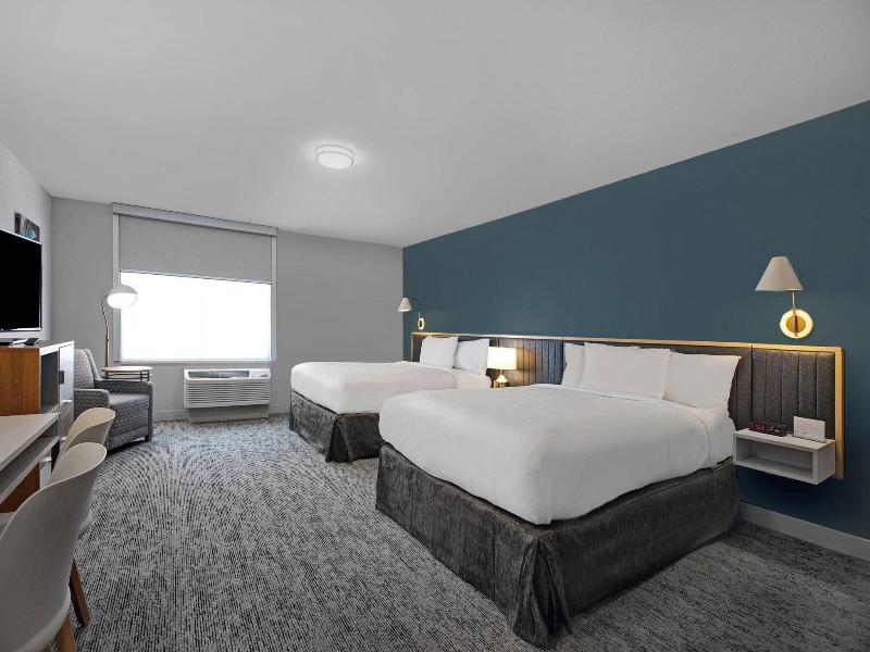 Towneplace Suites By Marriott Phoenix Glendale Spo image