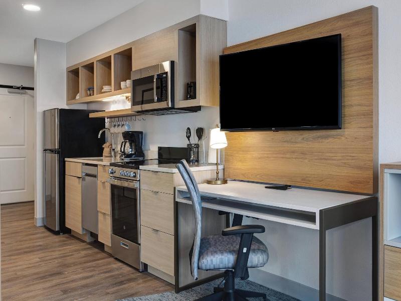 Towneplace Suites By Marriott Phoenix Glendale Spo image