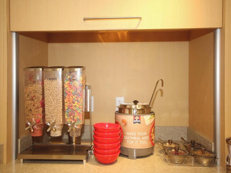 TownePlace Suites by Marriott Charleston-North Cha