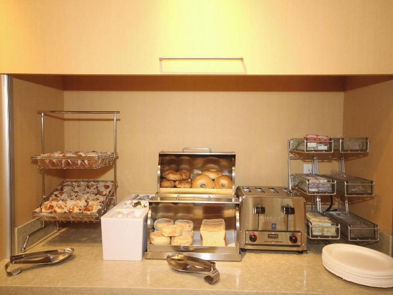 TownePlace Suites by Marriott Charleston-North Cha