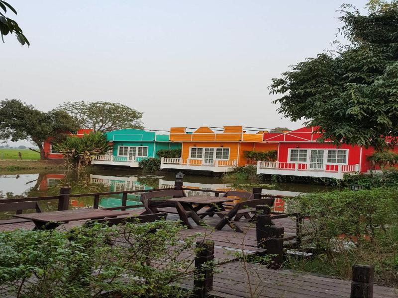 S. Parsukdee Resort image