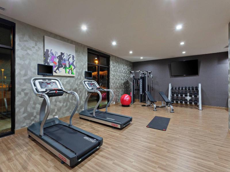 Towneplace Suites By Marriott San Diego Central image