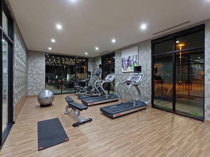 Towneplace Suites By Marriott San Diego Central image