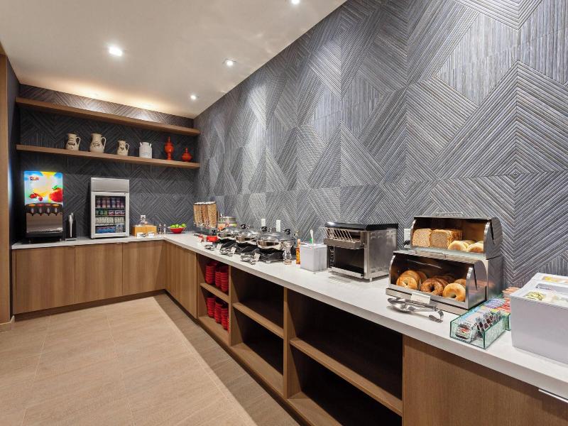 Towneplace Suites By Marriott San Diego Central image