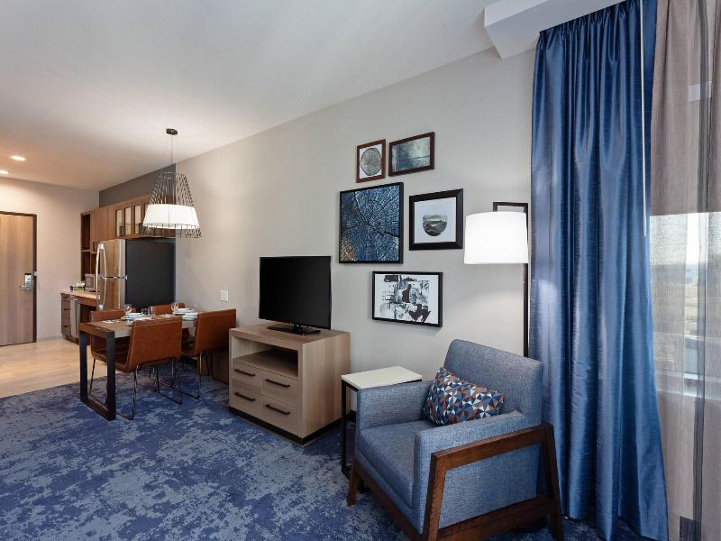Towneplace Suites By Marriott San Diego Central image