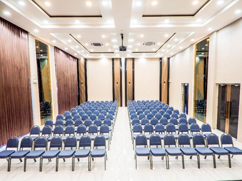 Jasper Hotel Ban Phai image