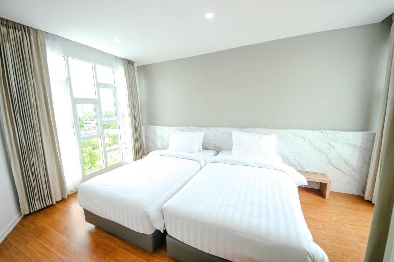 Jasper Hotel Ban Phai image