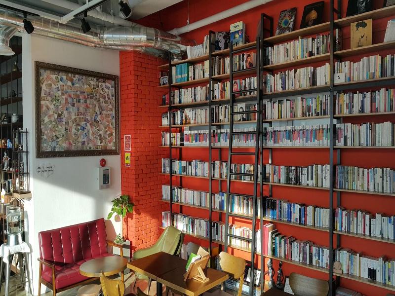 Andong Poong-gyung hostel n LIBRARY image