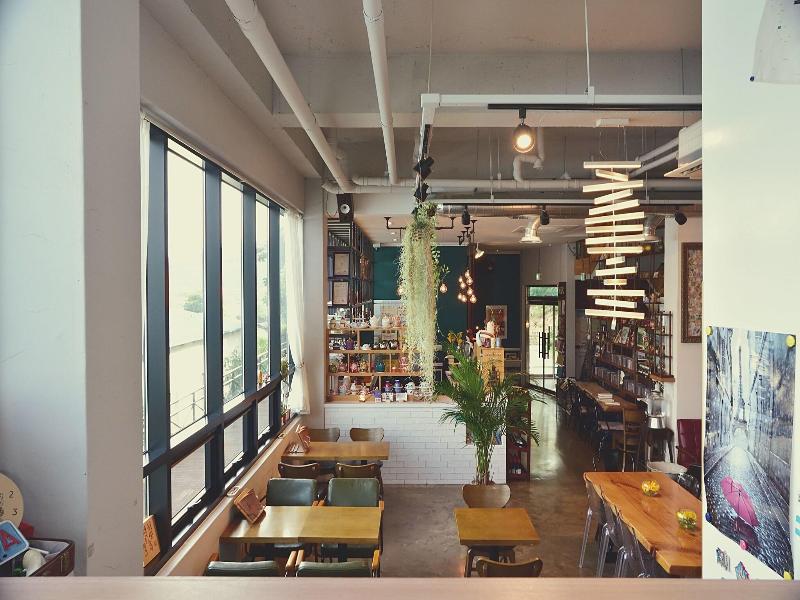 Andong Poong-gyung hostel n LIBRARY image 9